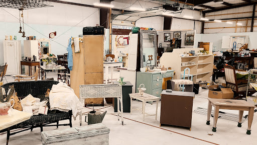 Vevay Antique Mall & Curiosity Emporium