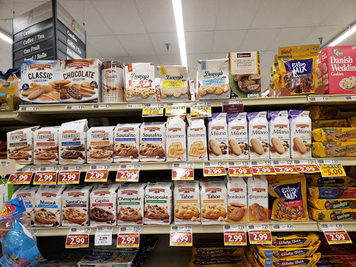 Grocery Store «Food Lion», reviews and photos, 250 W Mills St Unit 5, Columbus, NC 28722, USA