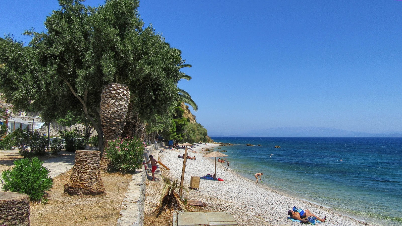 Foto de Paralia Daskalopetra con muy limpio nivel de limpieza