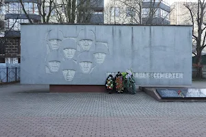 Memorial Voinam, Pogibshim Pri Shturme Konigsberga image