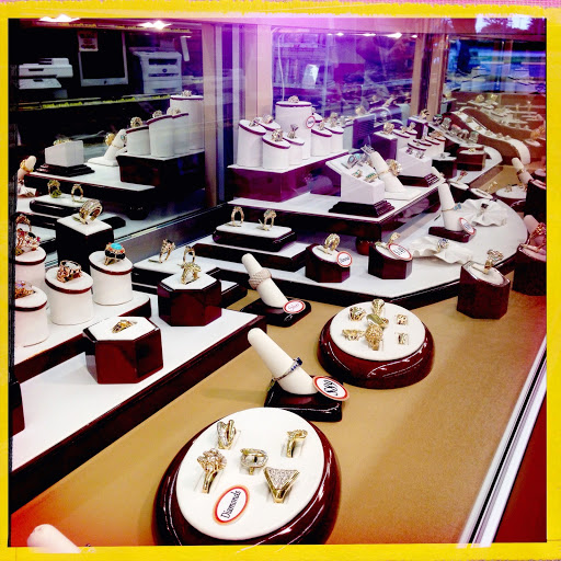 Pawn Shop «Peoples Pawn & Jewelry», reviews and photos, 2910 SW 30th Ave, Hallandale Beach, FL 33009, USA