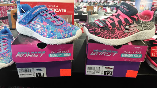Shoe Store «SKECHERS Factory Outlet», reviews and photos, 8460 Gulf Fwy, Houston, TX 77017, USA