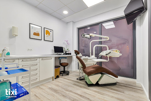 ABClinic -Clínica dental en Mijas Costa - C. San Wenceslao de Calypso, 27, 28, 29649 Calahonda, Málaga