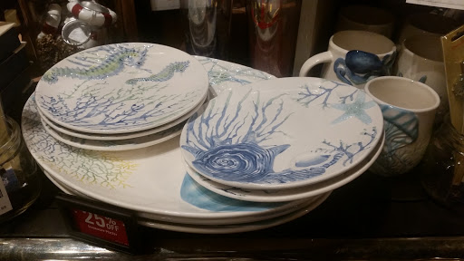 American Restaurant «Cracker Barrel Old Country Store», reviews and photos, 1131 Fashion Ridge Rd, Dry Ridge, KY 41035, USA