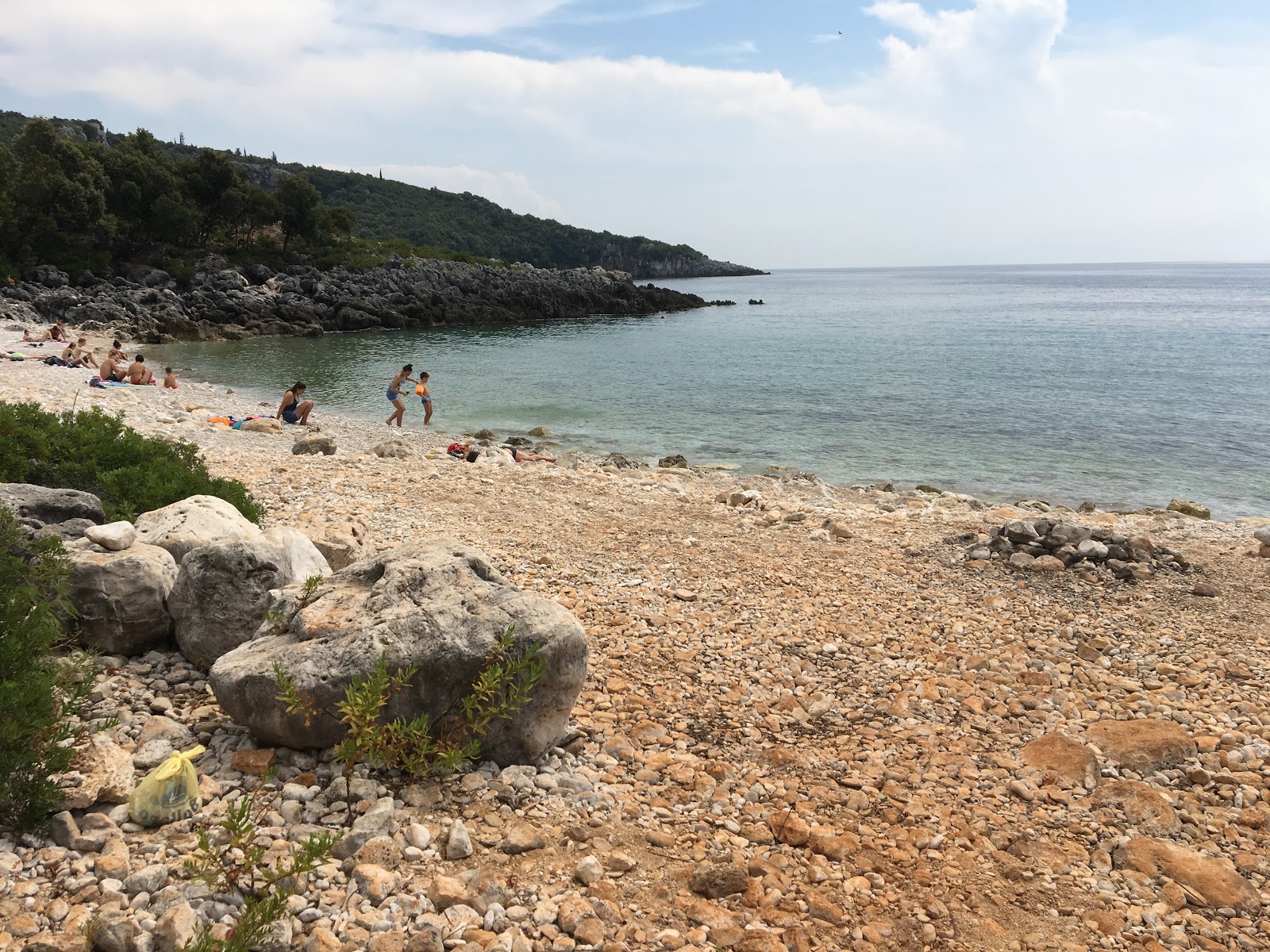 Foto di Akuarium beach ubicato in zona naturale