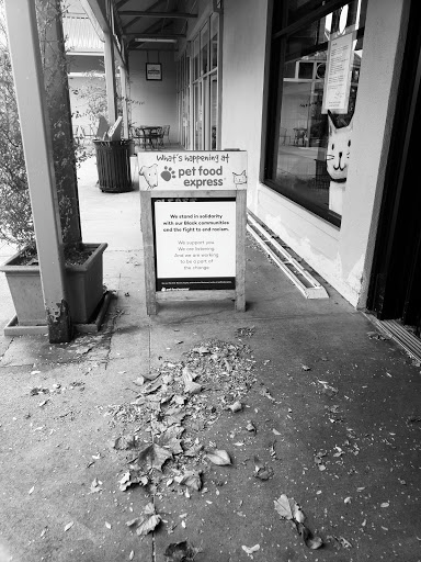 Pet Supply Store «Pet Food Express», reviews and photos, 3910 Middlefield Rd, Palo Alto, CA 94303, USA