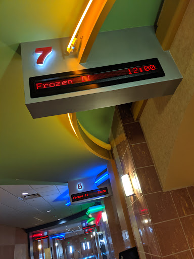 Movie Theater «Regal Cinemas Southland Mall 16», reviews and photos, 20505 S Dixie Hwy, Cutler Bay, FL 33189, USA