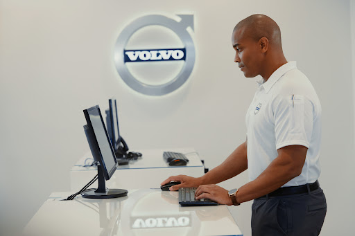 Car Dealer «Niello Volvo of Sacramento», reviews and photos, 4609 Madison Ave, Sacramento, CA 95841, USA