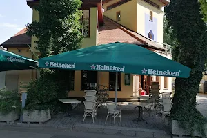 Dunakorzó Cafe image