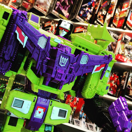 Toy Store «The Toy Vault at Emerald Square Mall», reviews and photos, 999 S Washington St, North Attleborough, MA 02760, USA