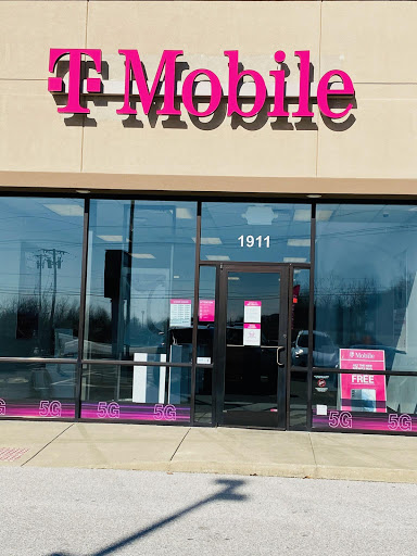Cell Phone Store «Marshall Wireless Sprint Store Woodriver», reviews and photos, 1911 Vaughn Rd, Wood River, IL 62095, USA