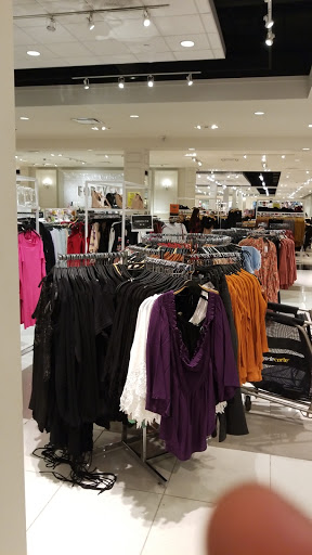 Clothing Store «Forever 21», reviews and photos, 651 Kapkowski Rd, Elizabeth, NJ 07201, USA