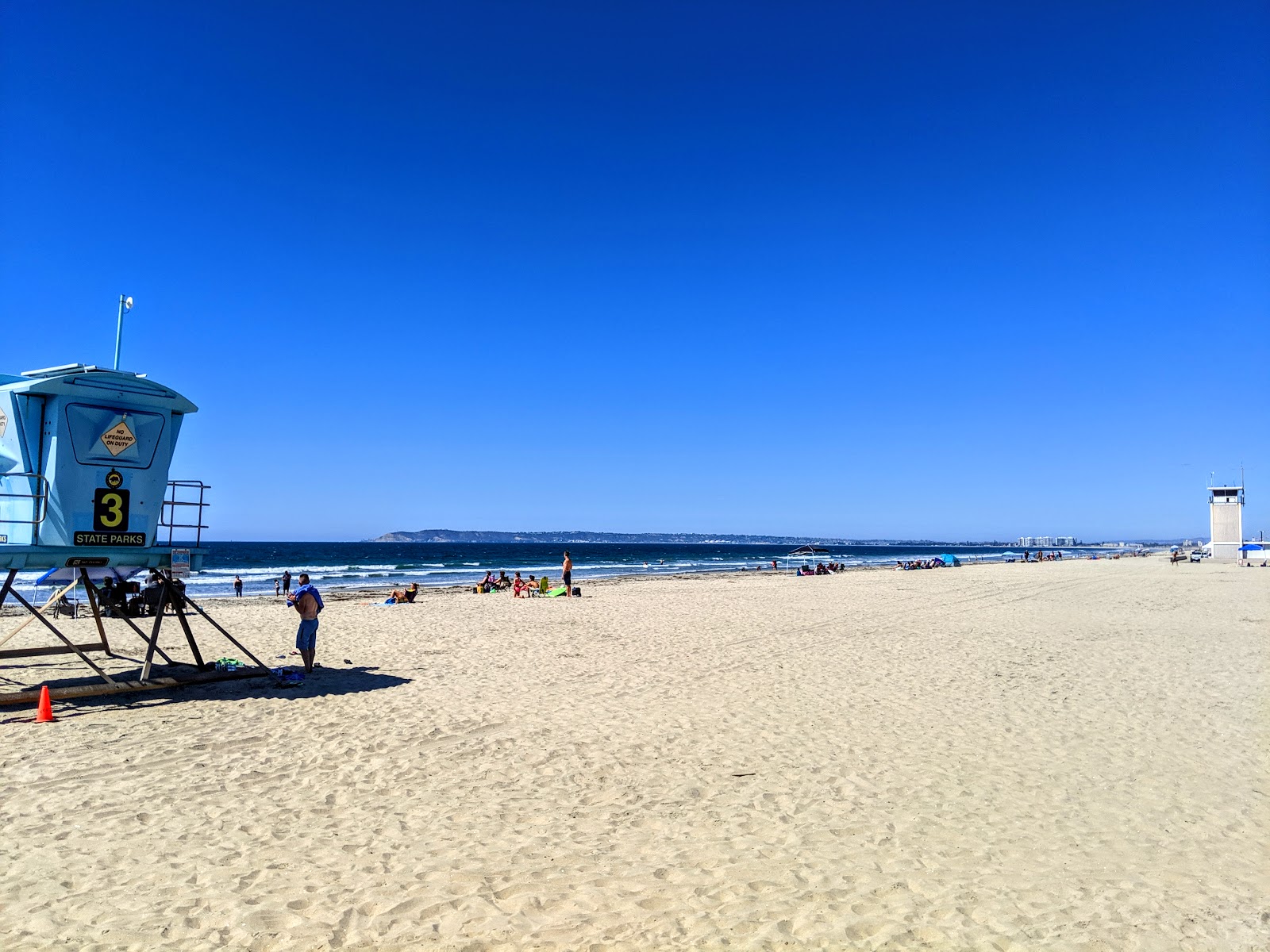 Foto av Silver Strand beach med ljus sand yta