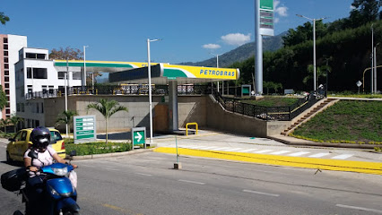 Estación de gasolina Petrobras