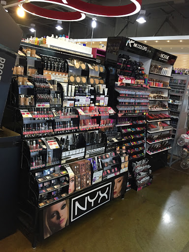 Beauty Supply Store «Beauty Direct», reviews and photos, 377 Strander Blvd, Tukwila, WA 98188, USA