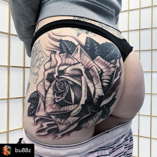 Explore hand skull tattoo ideas, creative tattoo ideas in Murrieta, available at Diamond City Tattoo & Piercing