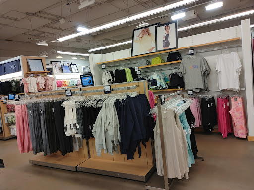 Clothing Store «Gap Outlet», reviews and photos, 450 NW 257th Way, Troutdale, OR 97060, USA