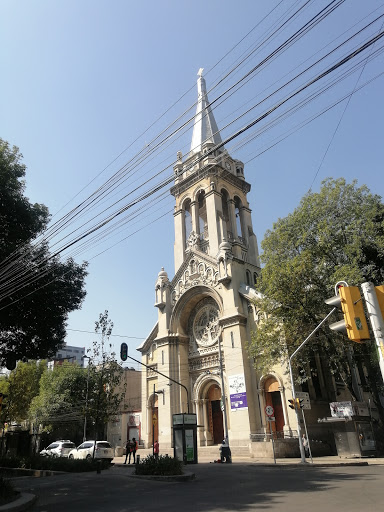 Iglesia de la Sagrada Familia