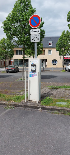 Station de recharge pour véhicules électriques à Charost