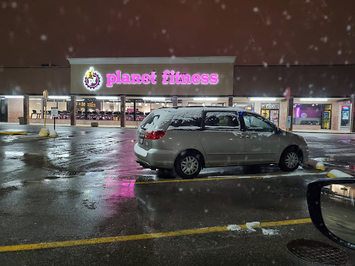 Gym «Zip Fitness Harlem-Foster», reviews and photos, 7300 W Foster Ave, Chicago, IL 60656, USA