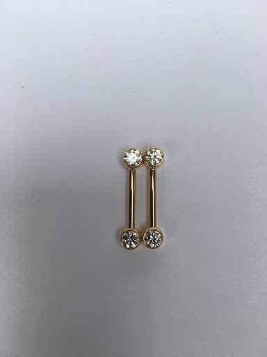 Tattoo Shop «Royal Flesh Tattoo and Piercing», reviews and photos, 4005 N Broadway St, Chicago, IL 60613, USA