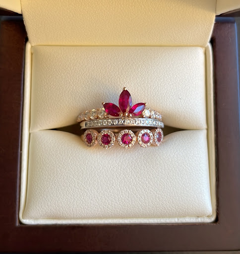 Jewelry Store «State Street Jewelers», reviews and photos, 230 W State St, Geneva, IL 60134, USA