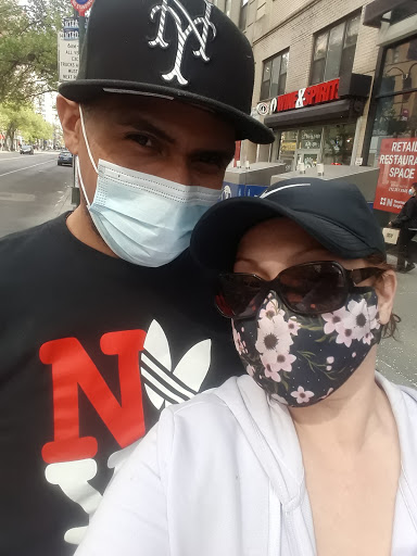 Wine Store «Crossroads Wine & Spirits», reviews and photos, 52 W 14th St, New York, NY 10011, USA