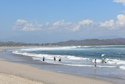 Photo de Playa de Chacahua avec rivage droit, long