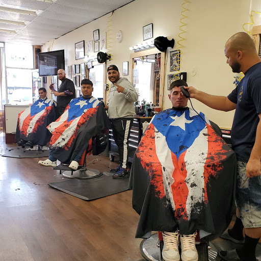 Hair Salon «Gold Cut Barber Shop», reviews and photos, 7031 W Hillsborough Ave, Tampa, FL 33634, USA