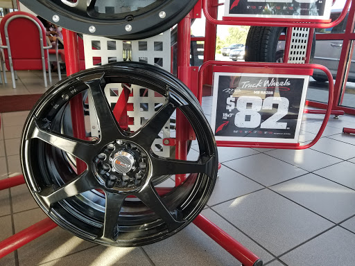 Tire Shop «Discount Tire Store», reviews and photos, 41550 Ford Rd, Canton, MI 48187, USA