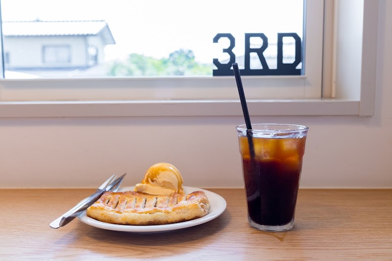 3RD CAFE & MORE