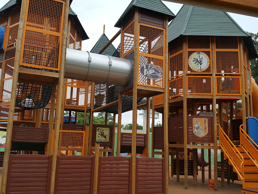 Shopping Mall «Looney Tunes Mall - Six Flags Over Texas», reviews and photos, 2201 E Road to Six Flags St, Arlington, TX 76011, USA