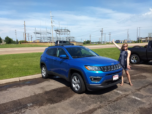 Car Dealer «Waconia Dodge Chrysler Jeep», reviews and photos, 905 Strong Dr, Waconia, MN 55387, USA