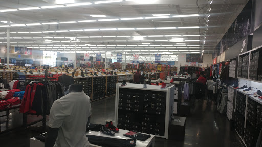 Shoe Store «WSS», reviews and photos, 7900 Sepulveda Blvd, Van Nuys, CA 91405, USA