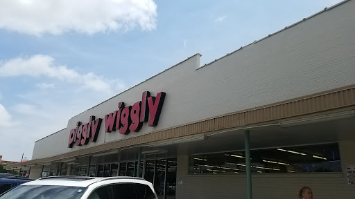 Supermarket «Piggly Wiggly», reviews and photos, 1700 N Kings Hwy, Myrtle Beach, SC 29577, USA