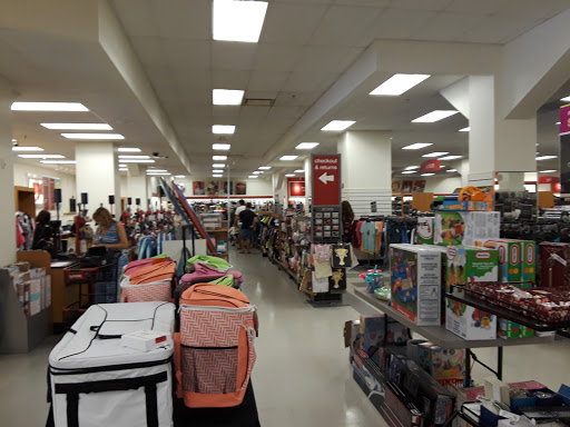 Department Store «T.J. Maxx», reviews and photos, 525 Harvard St, Brookline, MA 02446, USA
