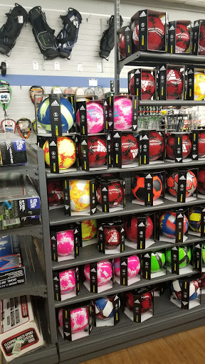 Sporting Goods Store «Big 5 Sporting Goods - Sunnyvale», reviews and photos, 721 Sunnyvale Saratoga Rd, Sunnyvale, CA 94087, USA