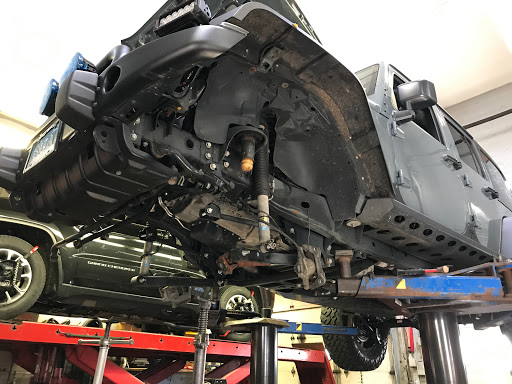 Auto Repair Shop «C&H Automotive and Towing», reviews and photos, 185 Main St, New Canaan, CT 06840, USA