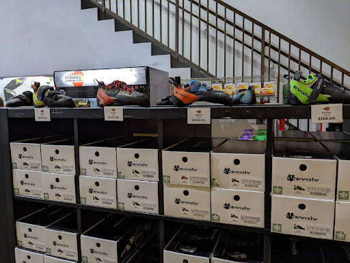 Rock Climbing Gym «The Stronghold Climbing Gym», reviews and photos, 650 S Avenue 21, Los Angeles, CA 90031, USA