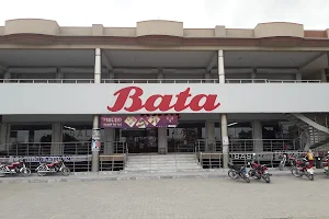 Bata Shoes store LALAMUSA image