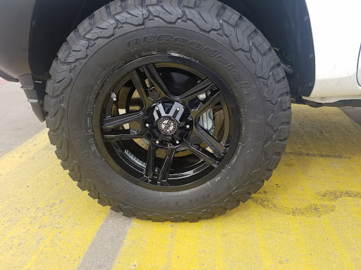 Tire Shop «Discount Tire Store - McKinney, TX», reviews and photos, 2751 S Central Expy, McKinney, TX 75070, USA