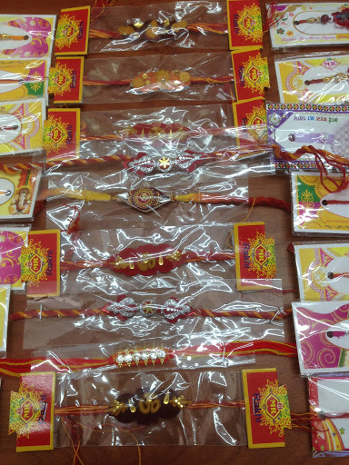 Grocery Store «Shital Grocery & Video», reviews and photos, 759 W Dundee Rd, Wheeling, IL 60090, USA