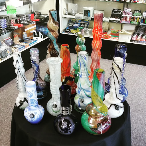 Tobacco Shop «Lightz Up Smoke Shop», reviews and photos, 660 Mantoloking Rd, Brick, NJ 08723, USA