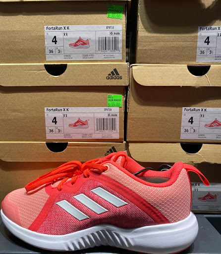 Sporting Goods Store «adidas Outlet Store Woodburn», reviews and photos, 1001 N Arney Rd Ste 400, Woodburn, OR 97071, USA