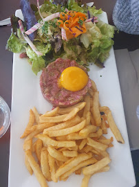 Plats et boissons du Restaurant français Le Chalet du Mini Golf à Challes-les-Eaux - n°5