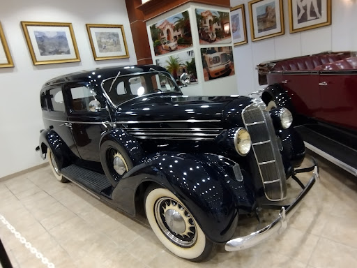 Shopping Mall «Orlando Outlet Marketplace», reviews and photos, 5269 International Dr, Orlando, FL 32819, USA