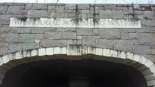 Clothing Store «Pendleton Washougal Mill Store», reviews and photos, 2 Pendleton Way, Washougal, WA 98671, USA