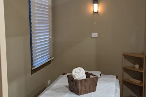 Serenity Cammeray Lux Spa image