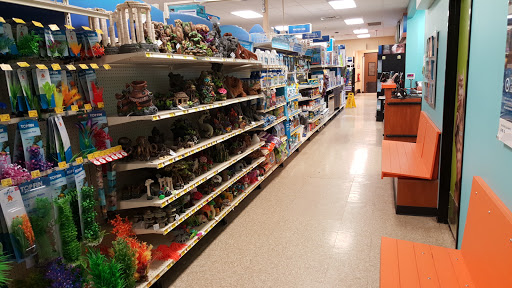 Pet Supply Store «PetSmart», reviews and photos, 2410 Merrick Rd #1, Bellmore, NY 11710, USA