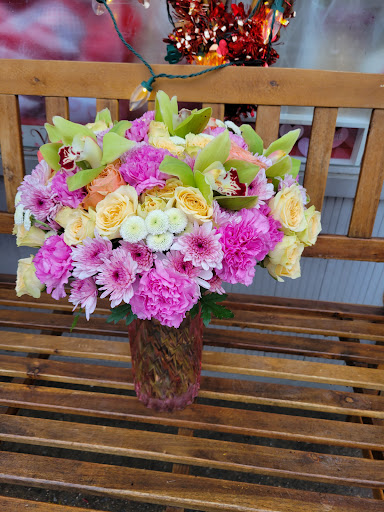 Florist «Alborada Florist», reviews and photos, 17 Huguenot St, New Rochelle, NY 10801, USA